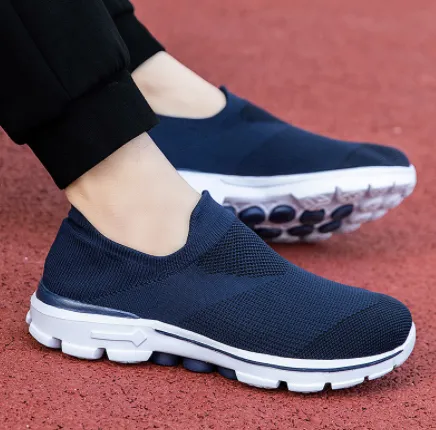 Comfortable Footwear for Spring and Summer: Elderly Fabric Shoes