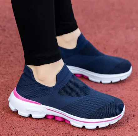 Comfortable Footwear for Spring and Summer: Elderly Fabric Shoes
