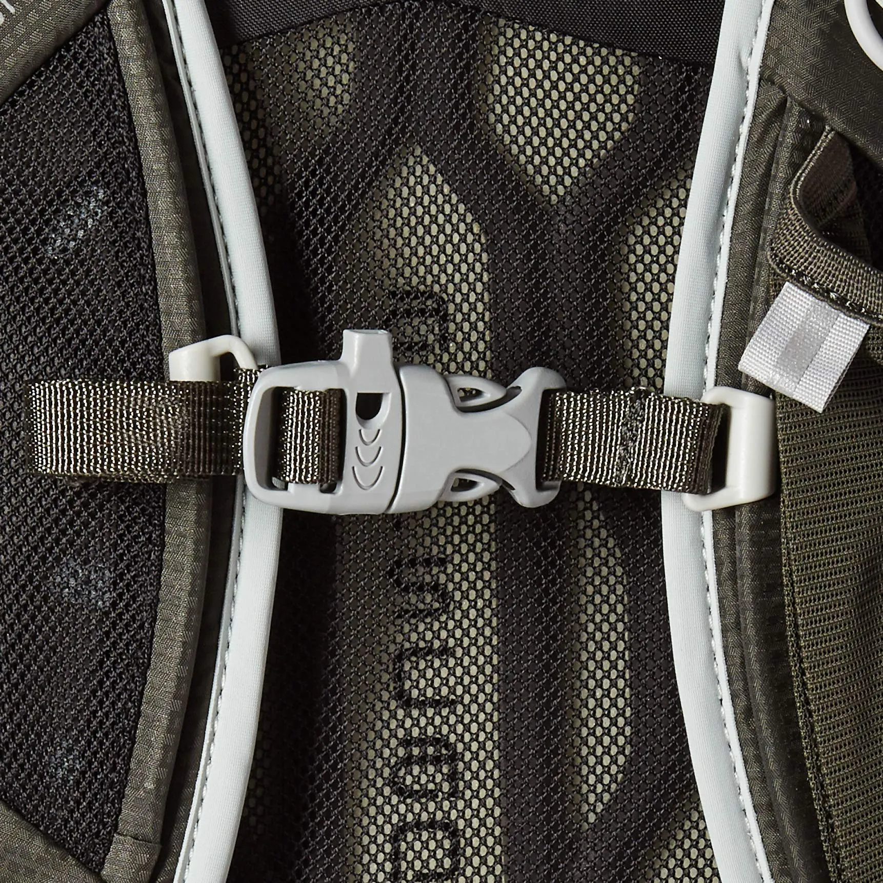 Osprey Packs Talon 11 Men's Hiking Backpack, Yerba Green, Small/Medium