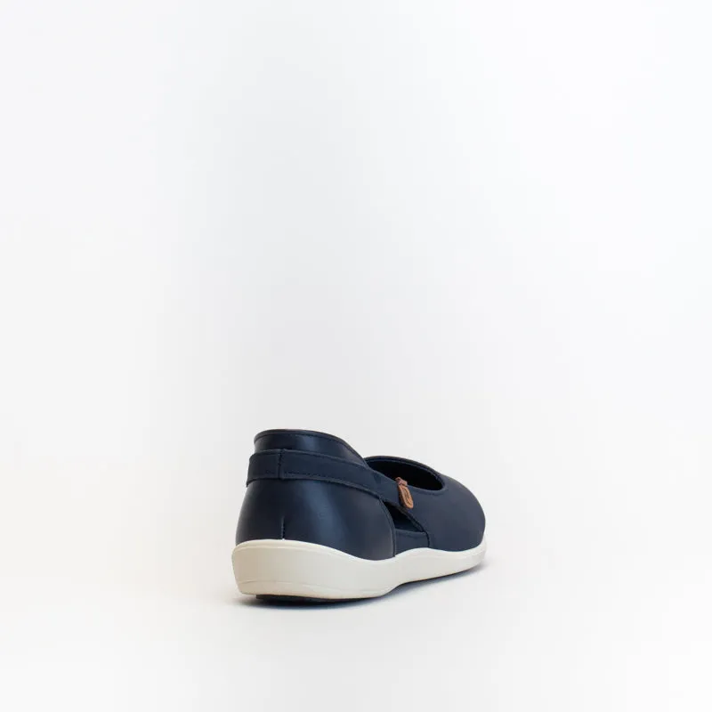 Pierre Cardin Women Sporty Cut Out Pump _ 152970