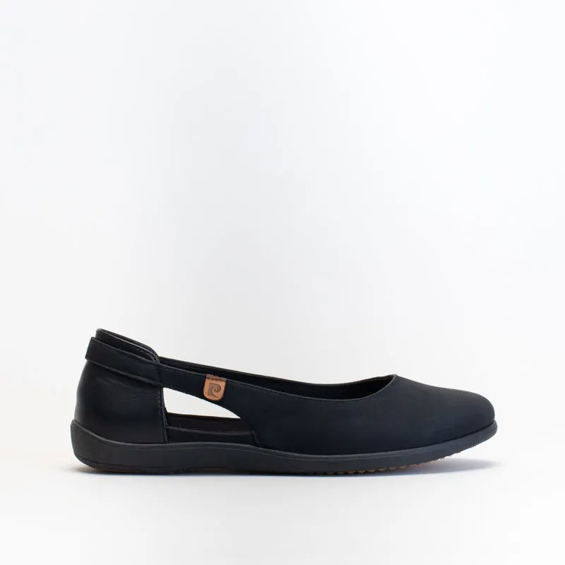 Pierre Cardin Women Sporty Cut Out Pump _ 152970